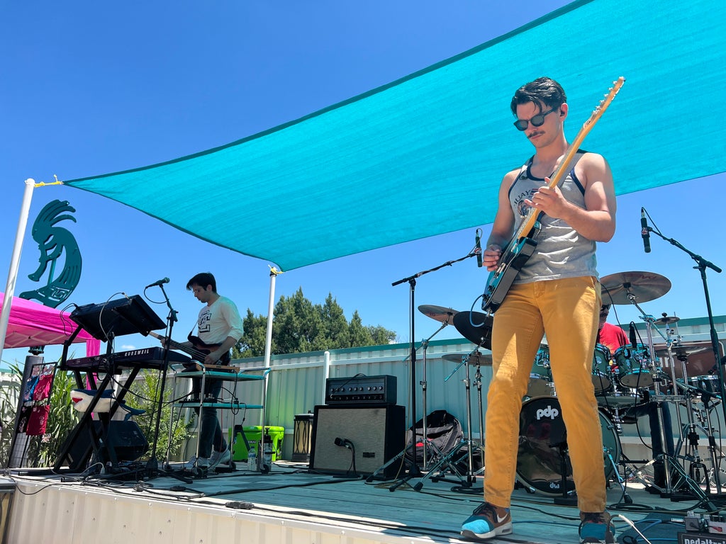 Musician Jason Lee