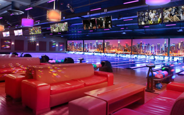 Colonial Bowling & Entertainment